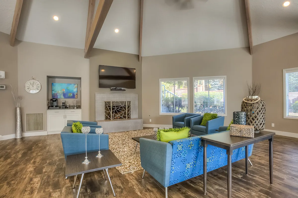 Building Photo - Oak Hill Apartments