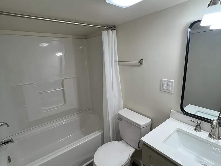 249 Washington St — Photo 32