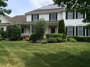 4 Briardale Ct, Plainsboro, NJ 08536