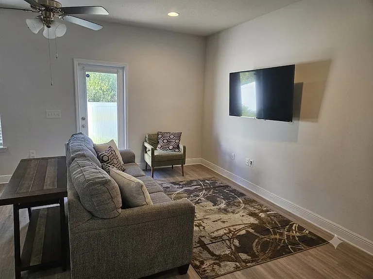 7688 Shadow Lake Dr — Photo 8