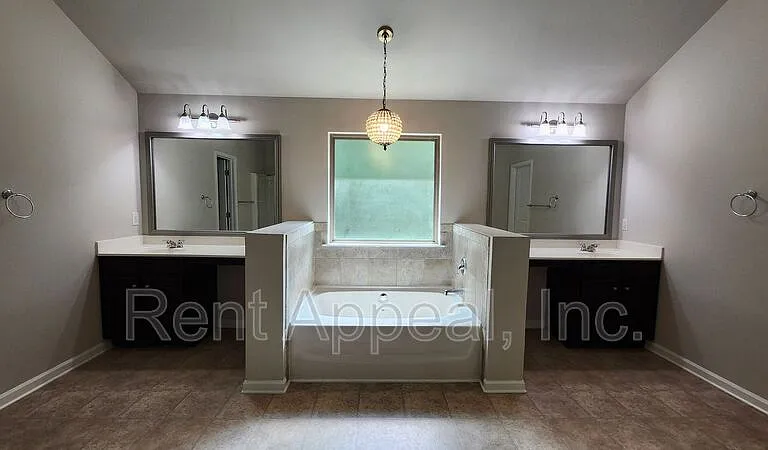 3523 Woodshade Dr — Photo 12