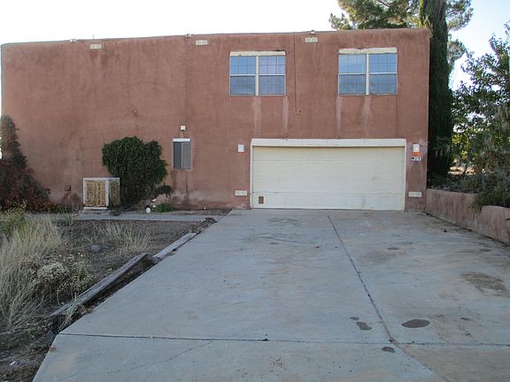 4th image of 17 Barberry Ct NW