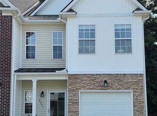 2951 Greyhawk Ln, Cumming, GA 30040