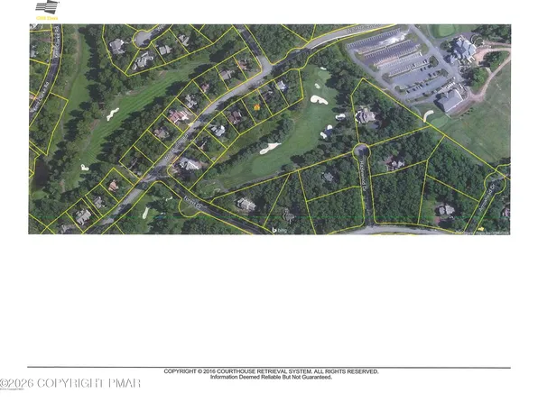 100 Wolf Hollow Rd, Lake Harmony, PA 18624