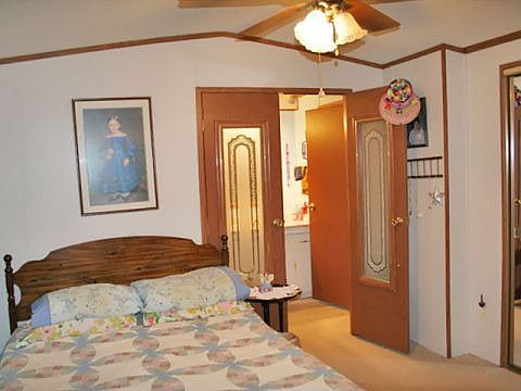 2nd image of 704 Smiley St