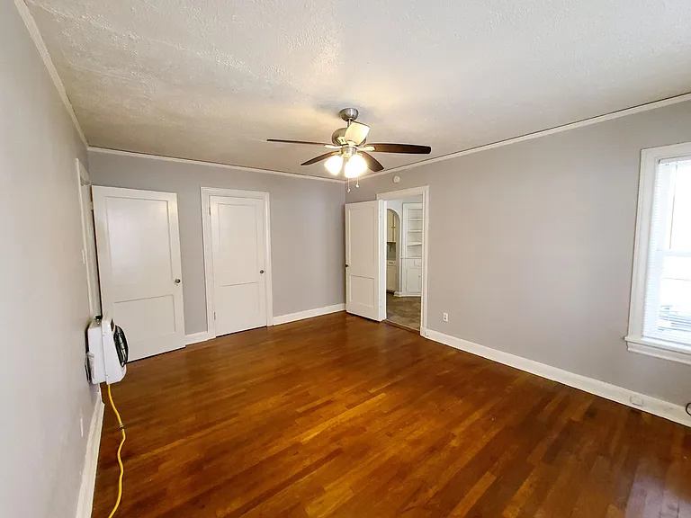 5707 Ross Ave — Photo 8
