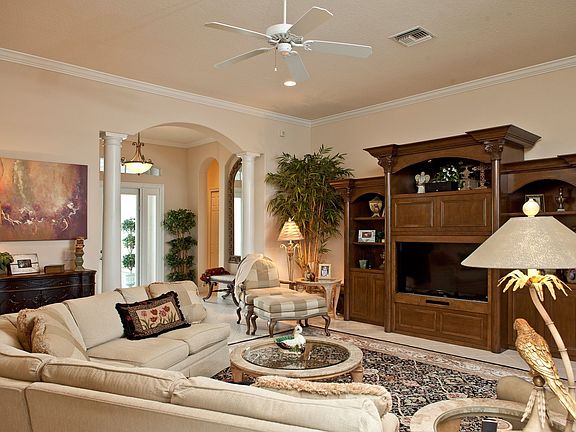 3rd image of 1420 W Island Club Sq