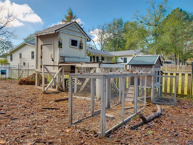 215 Perryman Rd — Photo 38