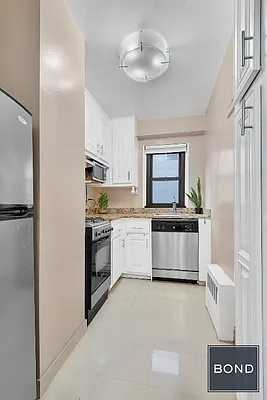 Sold by Bond New York | media 4