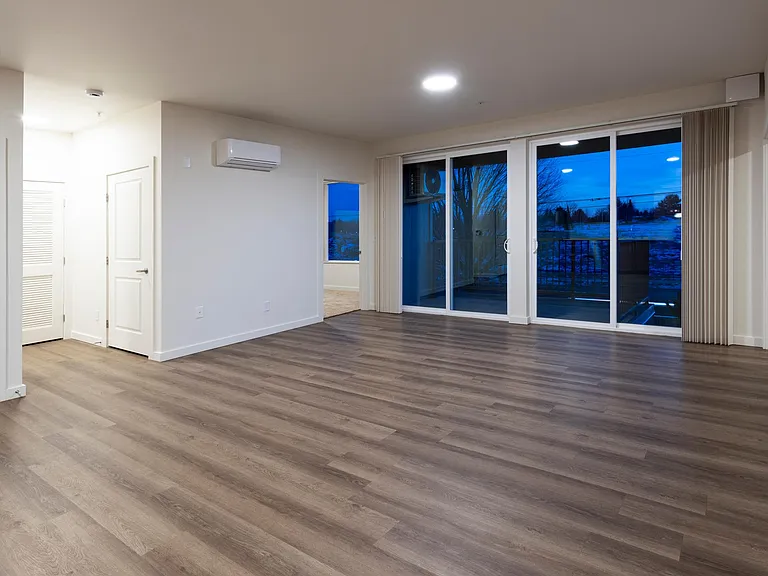 Magnesium Village Apartments — Photo 75