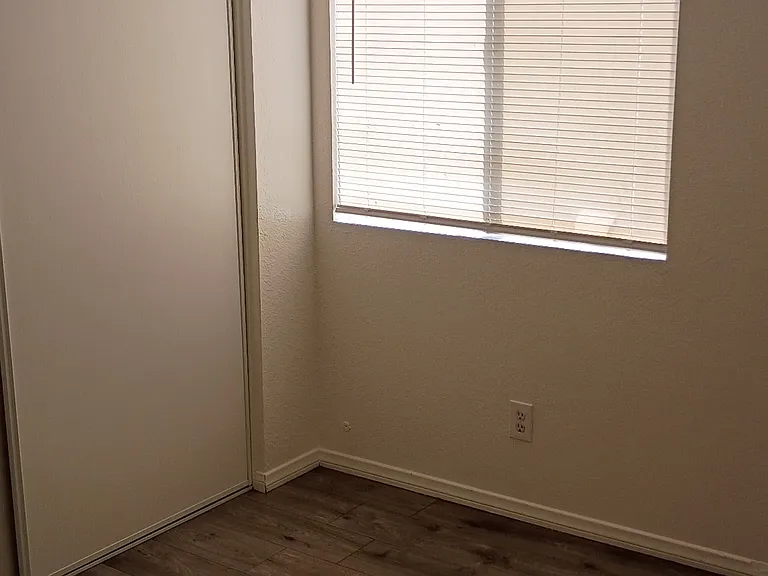 1721 Conejo Dr #10 — Photo 11