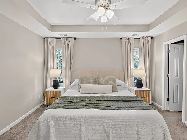 131 Carriage Ct — Photo 11