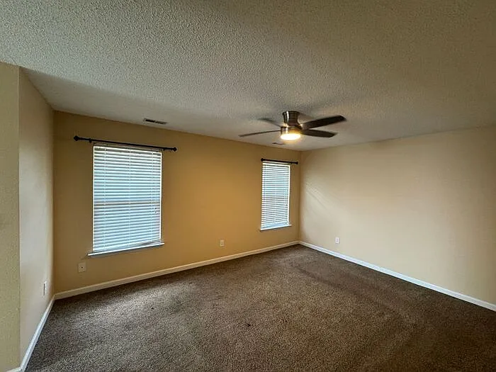 137 Clover Ridge Dr — Photo 20