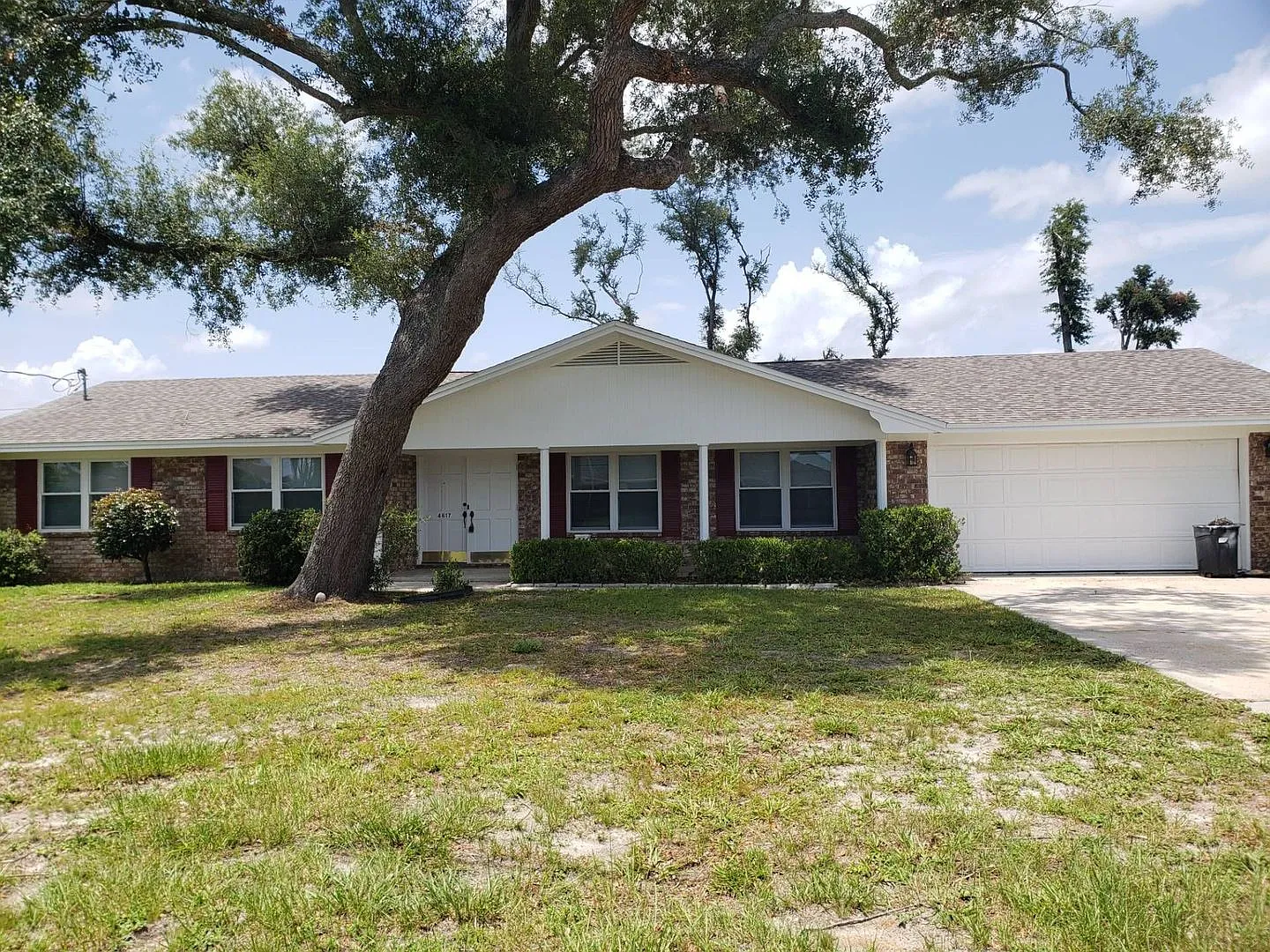 Charming 3Bed/2Bath Brick Home w/Bonus Office Space Upgraded Comfort Near Martin Lake *1/2 OFF Se... — Photo 1