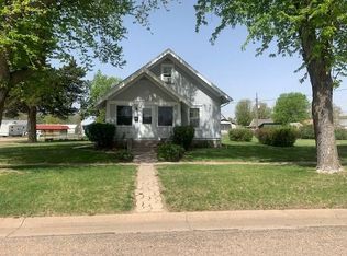 505 N Cherry St, Red Cloud, NE 68970