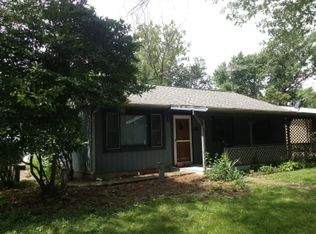 1009 S Country Squire Dr, Urbana, IL