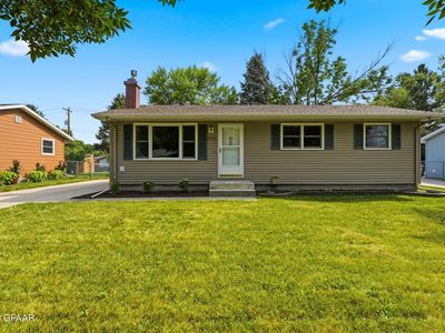 1919 21st Ave S, Grand Forks, ND, 58201