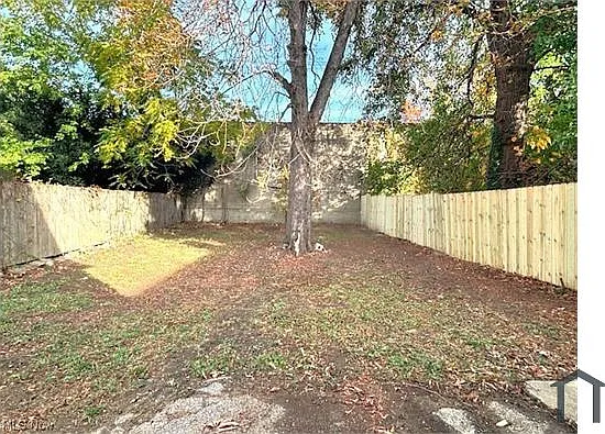 10635 Dupont Ave — Photo 30