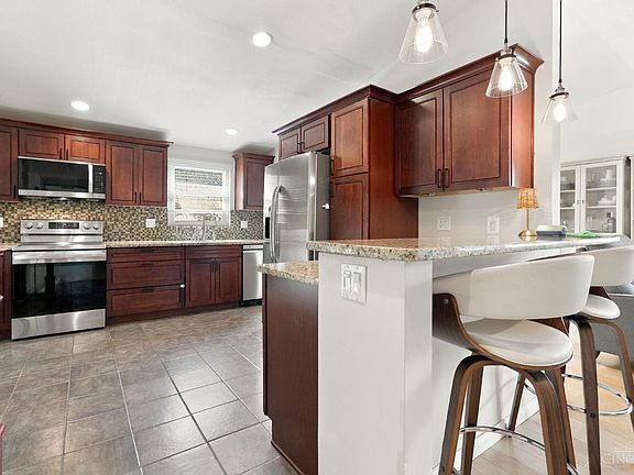 4th image of 9588 Whippoorwill Ln