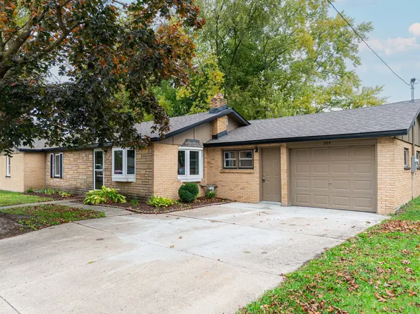 304 Cotton Ave, Dekalb, IL 60115