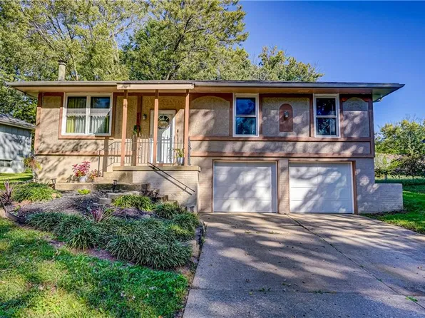 2409 SW South Ct, Blue Springs, MO 64015