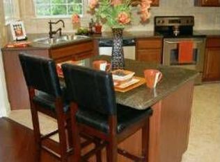 1402 Austin St, Portland, TX 78374