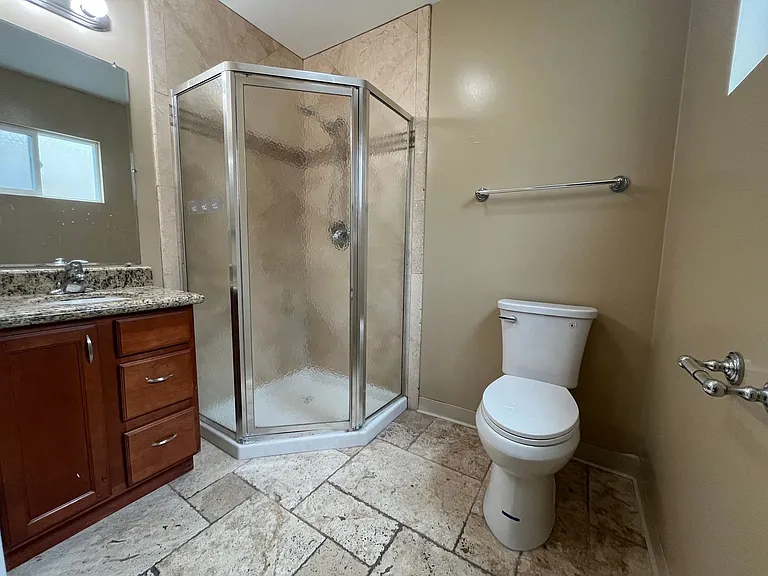 5065 W Point Loma Blvd #C — Photo 19
