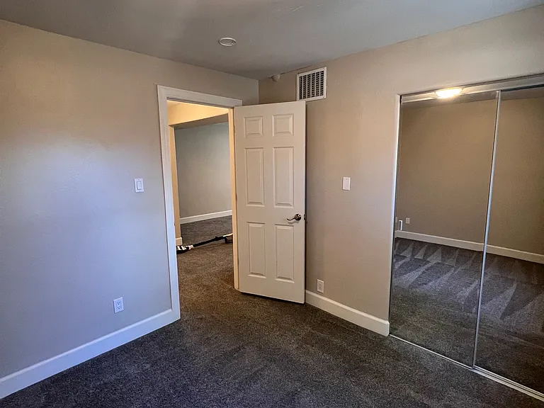 2515 S Gilpin St — Photo 37