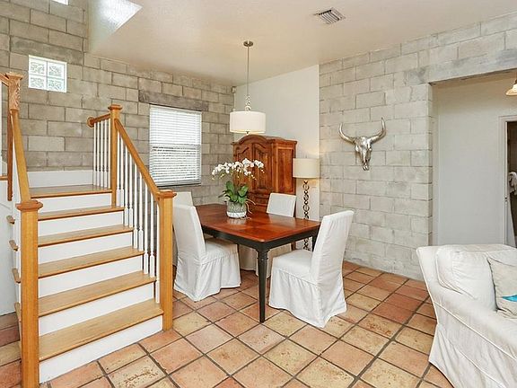 4th image of 3314 W Palmira Ave