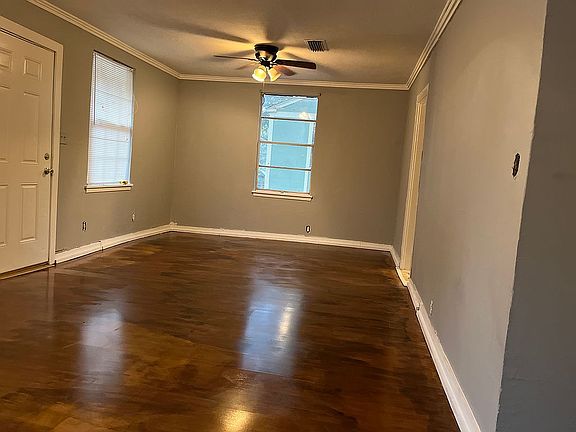 3rd image of 5609 Kent Ave