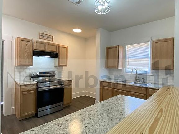5th image of 334 Montrose St