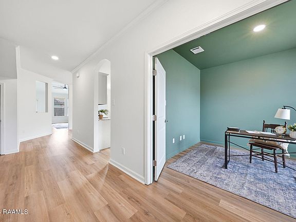 3rd image of 112 Fallow Field Rd