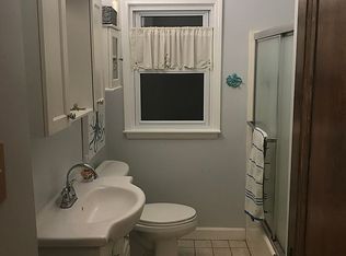 3540 Oakshire Dr, Waterford, MI 48328