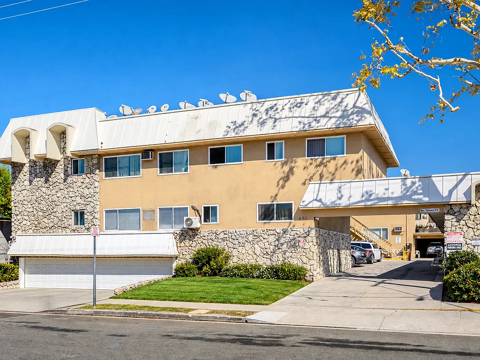 601 E Acacia Ave #B