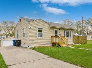 5801 Clark St, Des Moines, IA 50311