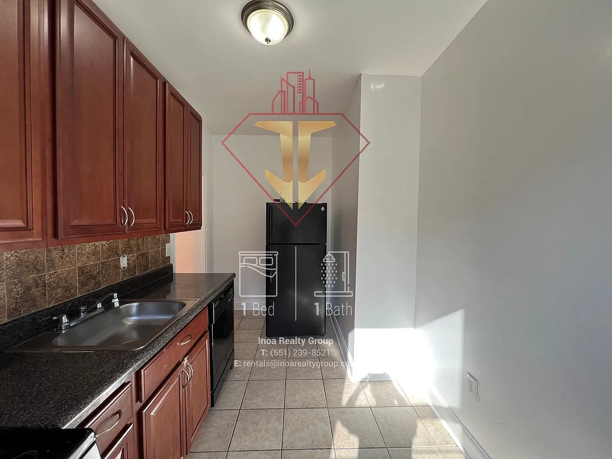 Building Photo - 485 Garfield Ave #2