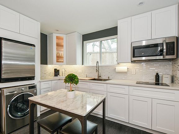 5th image of 3822 Ella Blvd #A
