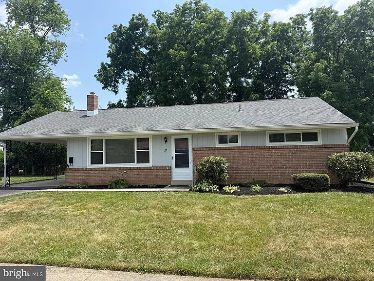 22 Chestnut St — Photo 1