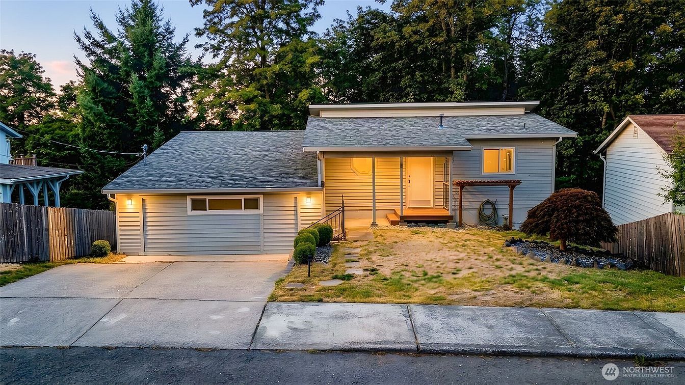 1st image of 15704 121st Avenue SE