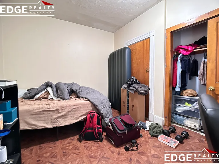 34 Foster St — Photo 7