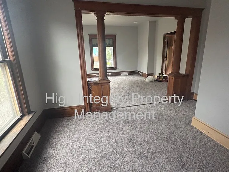 353 W Water St — Photo 3