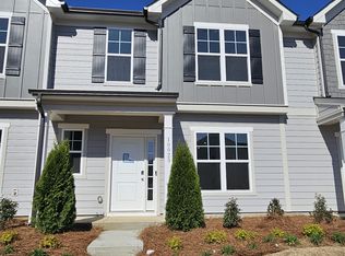 10025 Guardian Dr E, Charlotte, NC 28273