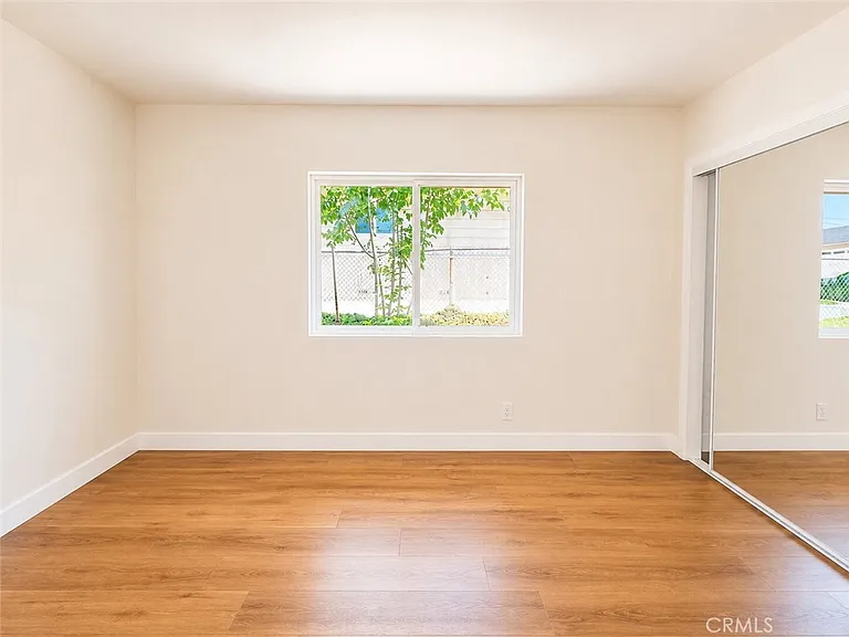 1180 Langley Way — Photo 15