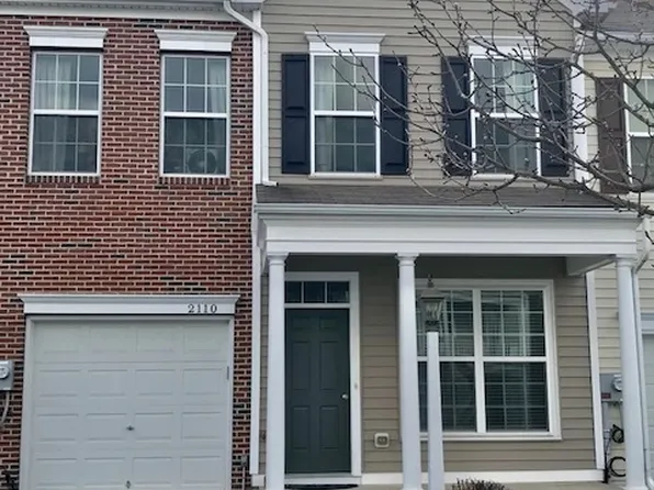 2110 Red Fox Dr, Hummelstown, PA 17036