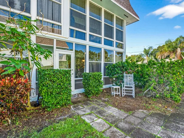 1901 Indian River Boulevard #105-e, Vero Beach, FL 32960