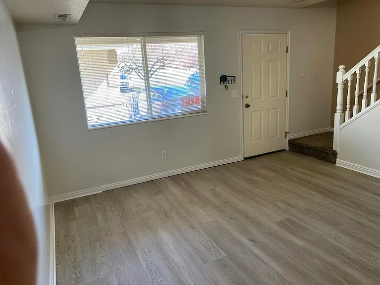 2421 N Washington Blvd #4-J — Photo 4