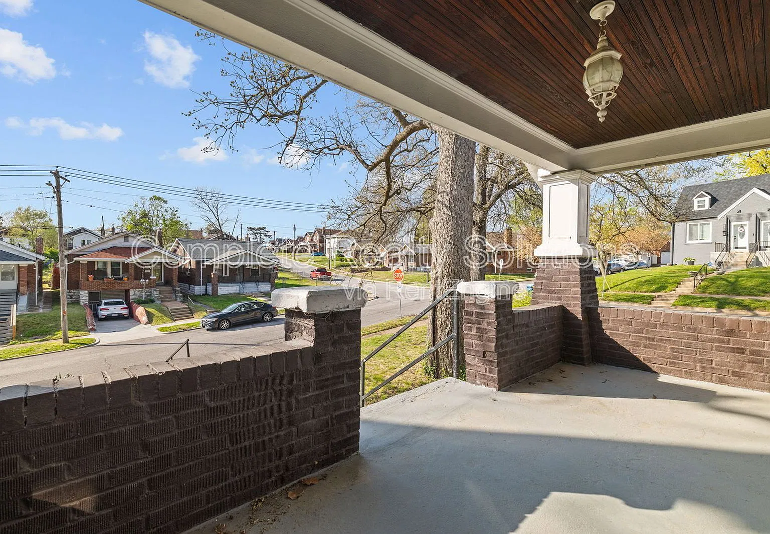 2 bed, 1.0 bath, 1032 sqft, $1,195 — Photo 2