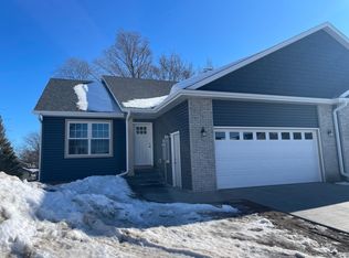 2768 Hawk Ridge Ct SE, Rochester, MN 55904