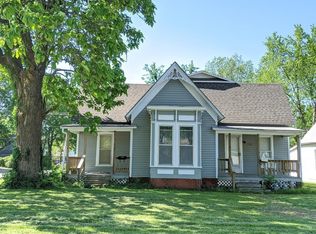 325 E 4th St, Cherryvale, KS 67335