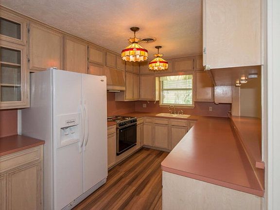 5th image of 3030 Wier Dr